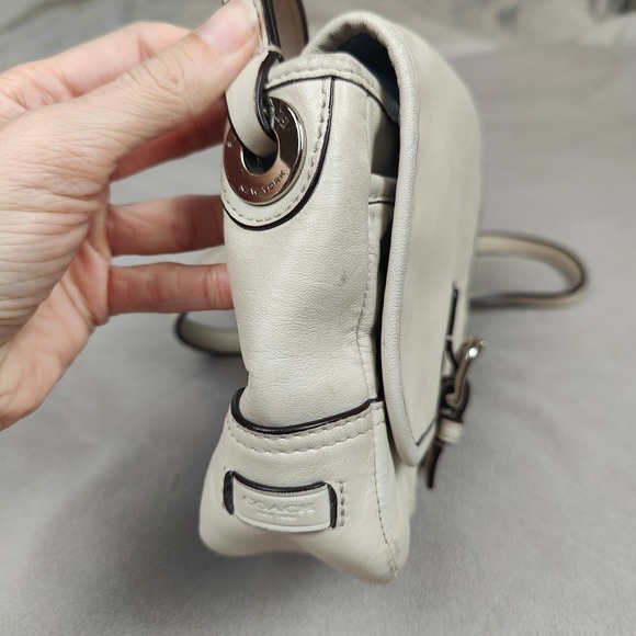 Vintage Y2K‎ Coach Hadley Leather Field Bag White Leather Crossbody Small Flap - Picture 3 of 15